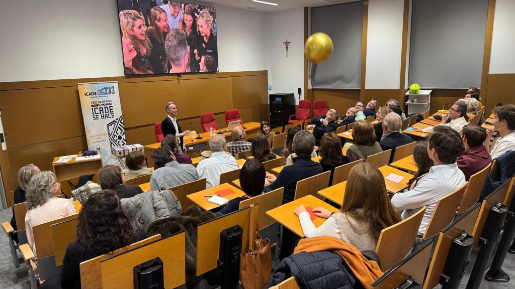 Clase de Pablo Corner en ICADE