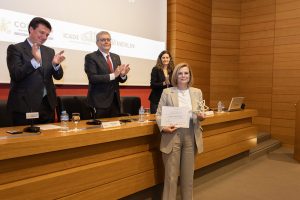 Mención de Honor a Carmen Jiménez Bermejo, del Servicio Comillas Alumni.